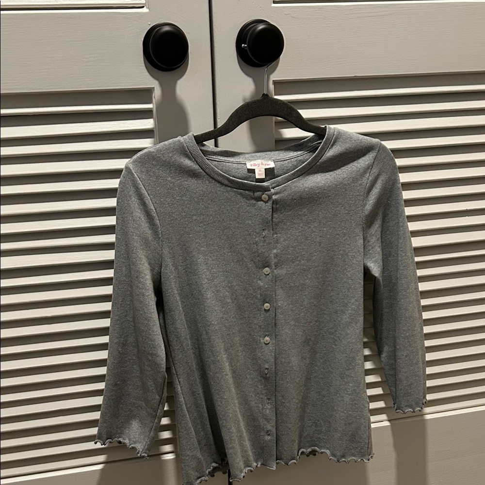 Riley & Rae Grey Button-Front Crewneck Cardigan